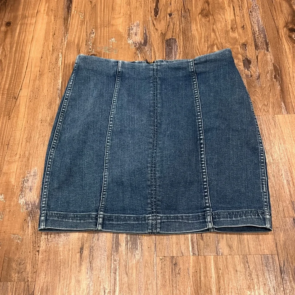 FREE PEOPLE DENIM MINI SKIRT - Picture 1 of 3
